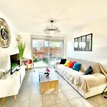 Le Cosy - Appt Avec Patio - 10 Min Centre-ville - Linge & Menage Inclus